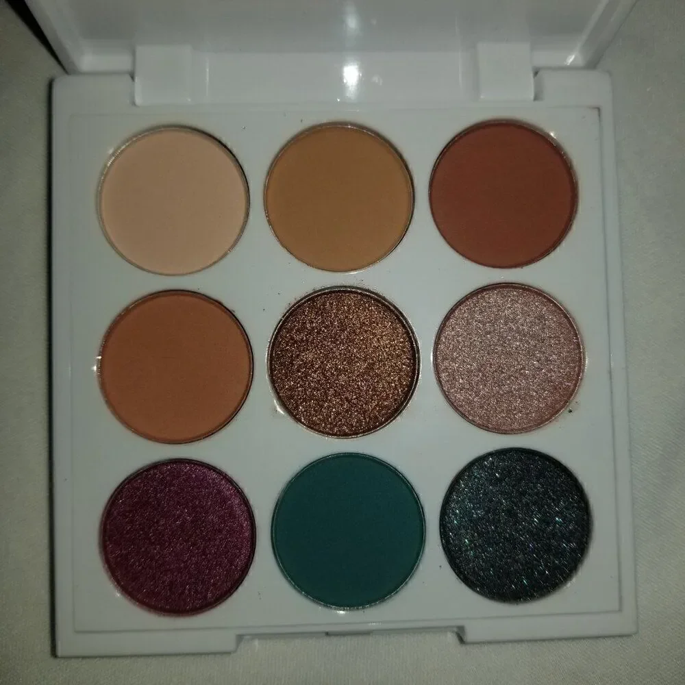 Chica Beauty Mini Fiesta Eyeshadow Palette